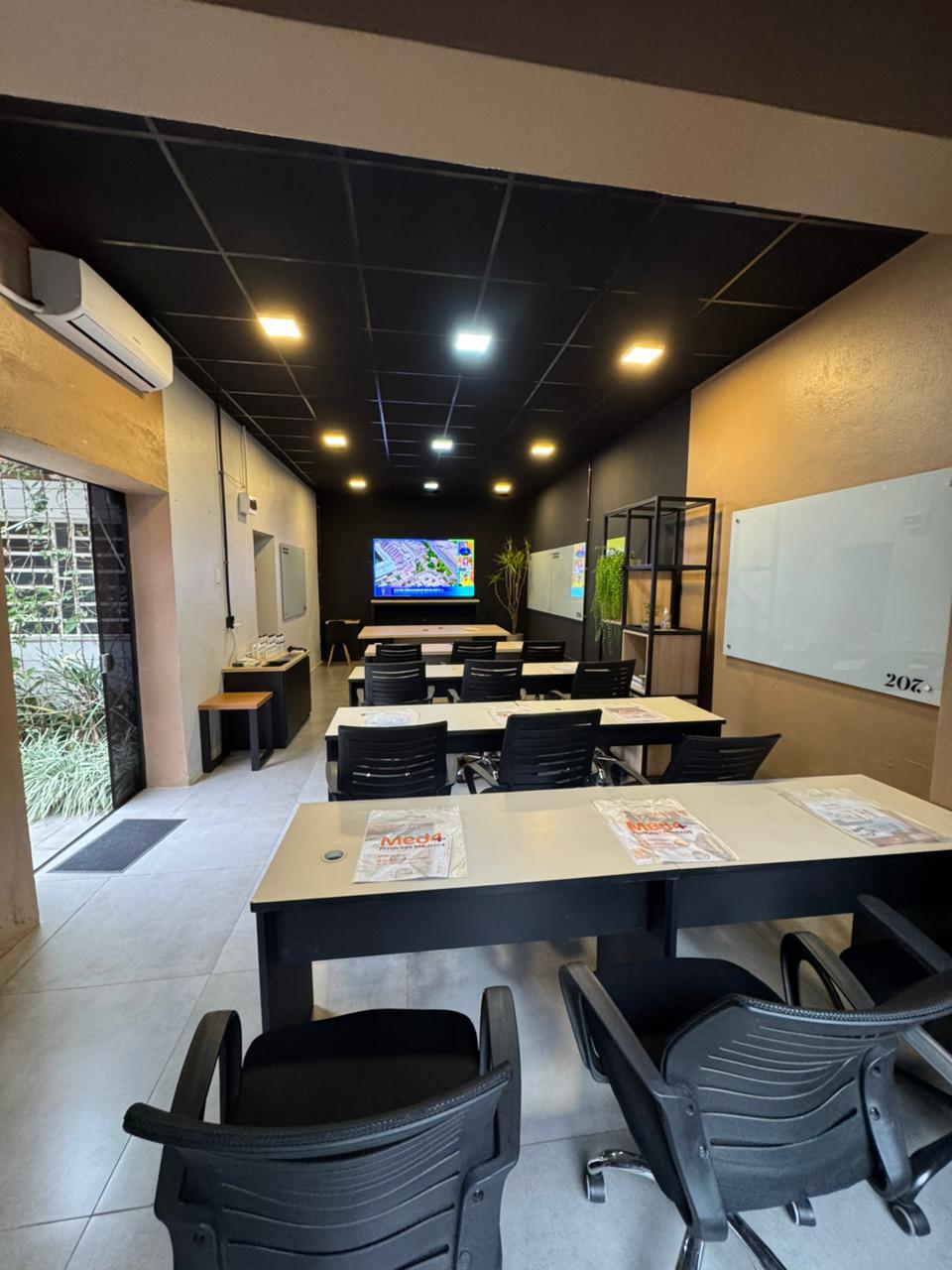 Foto da sala Sala de Reuniao, Arquipelago, layout adaptavel - Sala 10 — Coworking 207 (5/13)