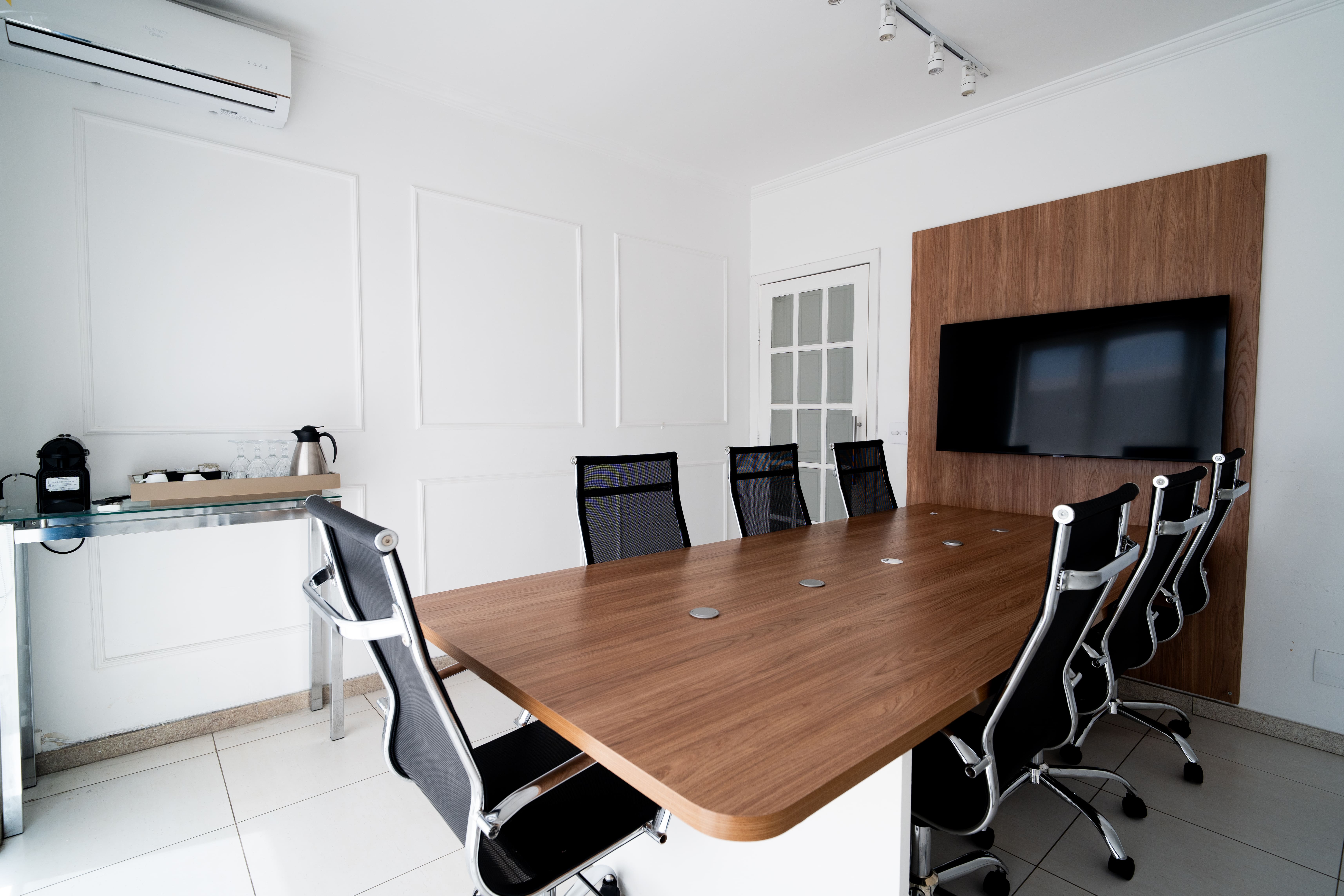 Sala 4 - Até 8 Pessoas — Vila Garcia, Jundiaí/SP