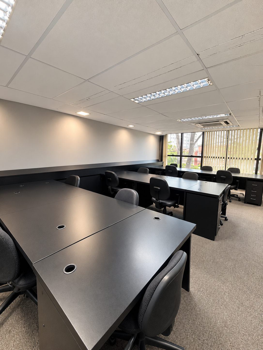 Foto da sala Escritório privativo para 23 posições · 70 a 80 m² em Lourdes, Belo Horizonte (3/3)
