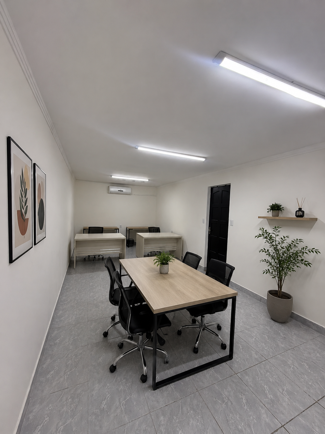 Foto da sala Escritório privativo para 12 posições · 20 a 30 m² em Maurício de Nassau, Caruaru (1/3)