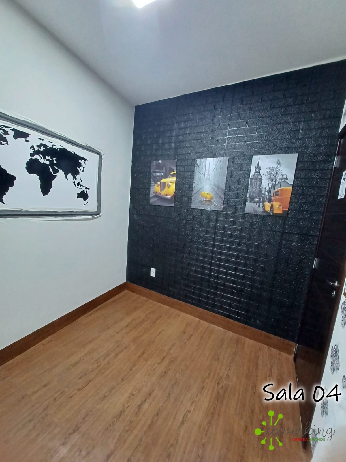Foto da sala Escritório privativo para 2 posições · 0 a 10 m² em Centro-Norte, Várzea Grande (1/3)
