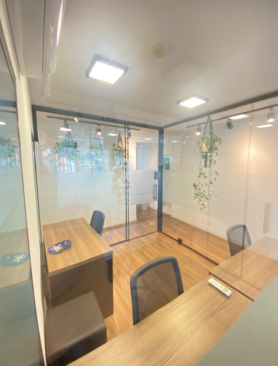 Foto da sala Escritório privativo para 3 posições · 0 a 10 m² em Centro, Florianópolis (3/3)