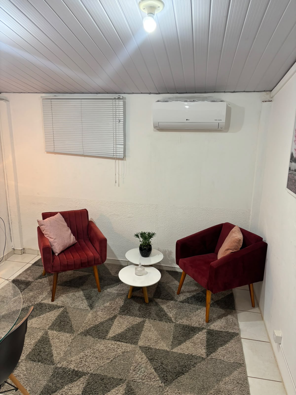 Foto de la sala Oficina privada para 4 puestos · 10 a 20 m² en Bela Vista, Passos (2/3)