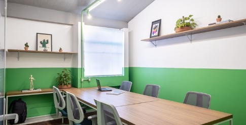 Foto de la sala Oficina privada para 8 puestos · 10 a 20 m² en Santana, Porto Alegre (3/3)