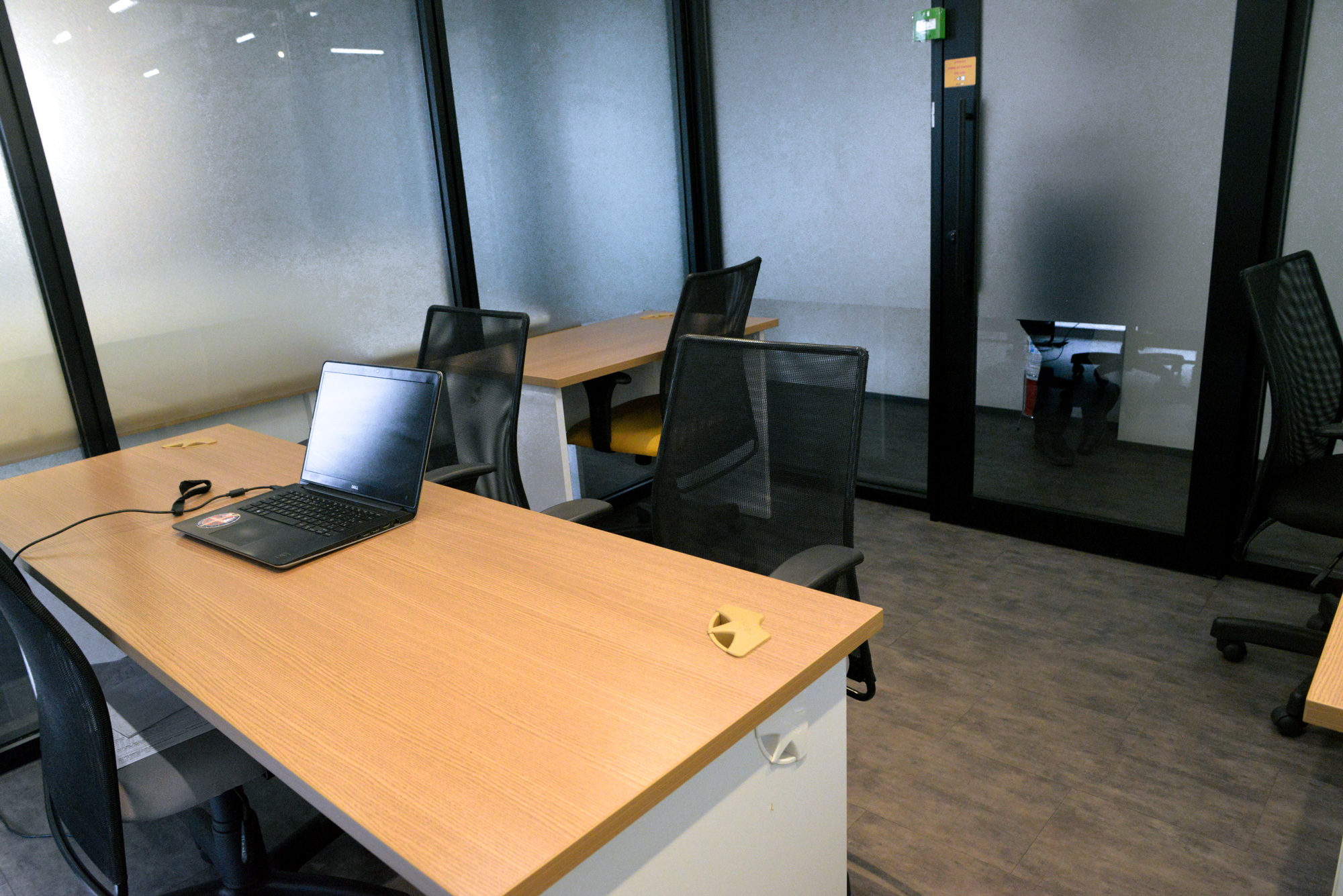 Foto da sala Escritório privativo para 6 posições · 0 a 10 m² em Várzea da Barra Funda, São Paulo (1/3)