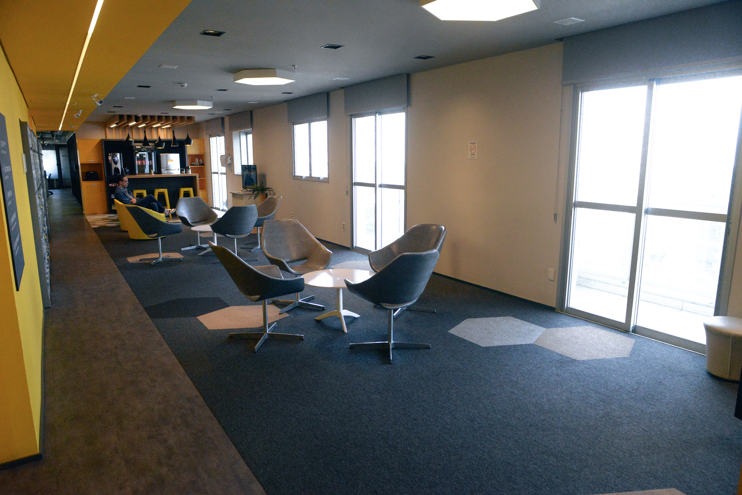 Foto da sala Escritório privativo para 6 posições · 0 a 10 m² em Várzea da Barra Funda, São Paulo (3/3)