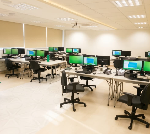 Foto da sala Escritório privativo para 30 posições · 80 a 90 m² em Santa Maria Goretti, Porto Alegre (2/3)