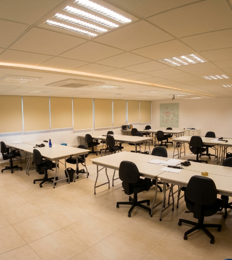Foto da sala Escritório privativo para 30 posições · 80 a 90 m² em Santa Maria Goretti, Porto Alegre (1/3)