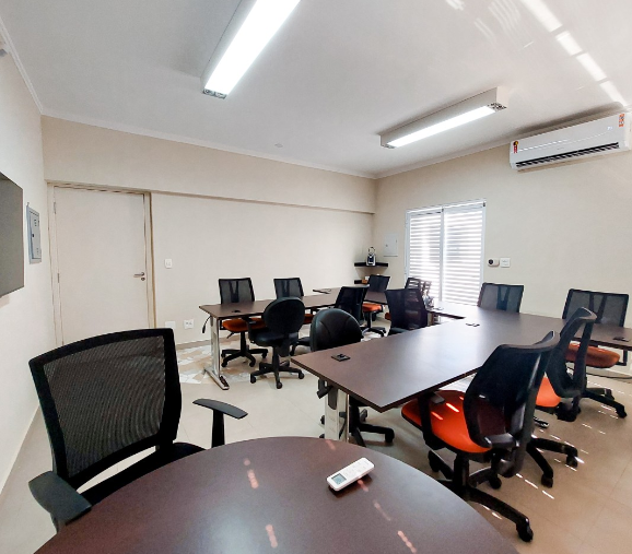 Foto da sala Escritório privativo para 10 posições · 20 a 30 m² em Morumbi, Piracicaba (1/3)