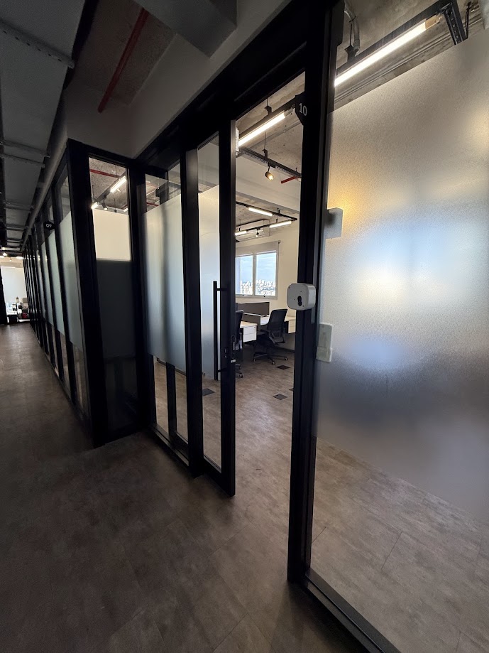 Foto de la sala Oficina privada para 12 puestos · 20 a 30 m² en Várzea da Barra Funda, São Paulo (4/5)