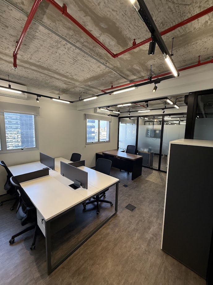Foto de la sala Oficina privada para 12 puestos · 20 a 30 m² en Várzea da Barra Funda, São Paulo (2/5)