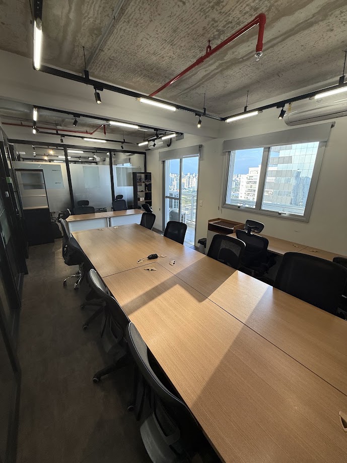 Foto de la sala Oficina privada para 14 puestos · 20 a 30 m² en Várzea da Barra Funda, São Paulo (2/4)
