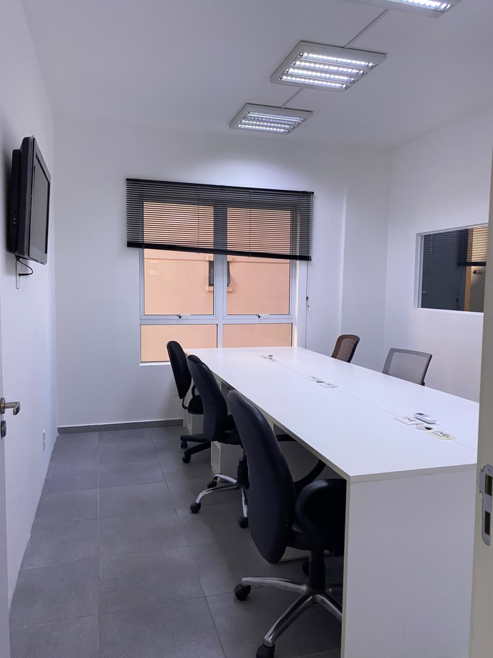 Foto da sala Escritório privativo para 6 posições · 10 a 20 m² em Cambuí, Campinas (5/5)