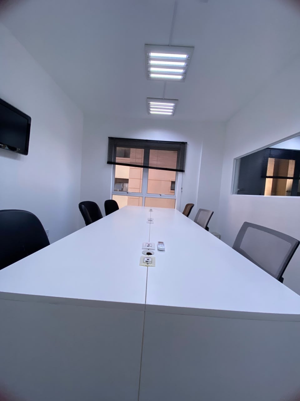 Foto da sala Escritório privativo para 6 posições · 10 a 20 m² em Cambuí, Campinas (4/5)