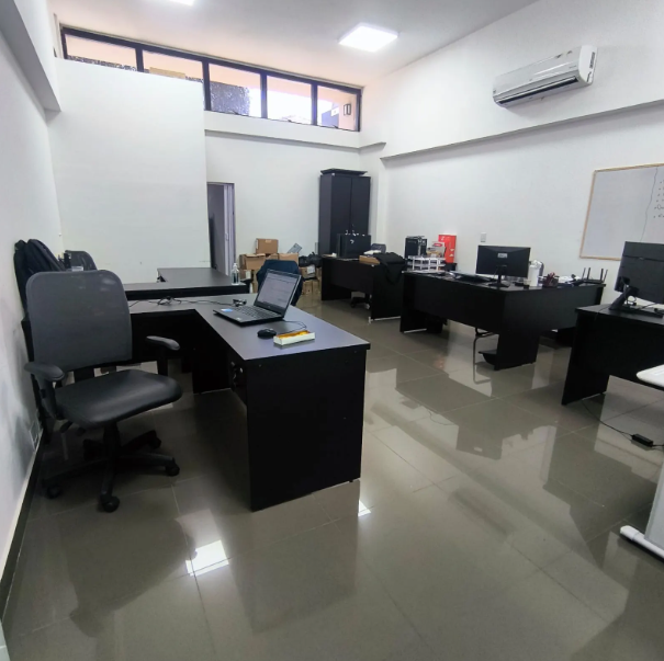 Foto da sala Escritório privativo para 25 posições · 50 a 60 m² em Paulista, Piracicaba (1/3)