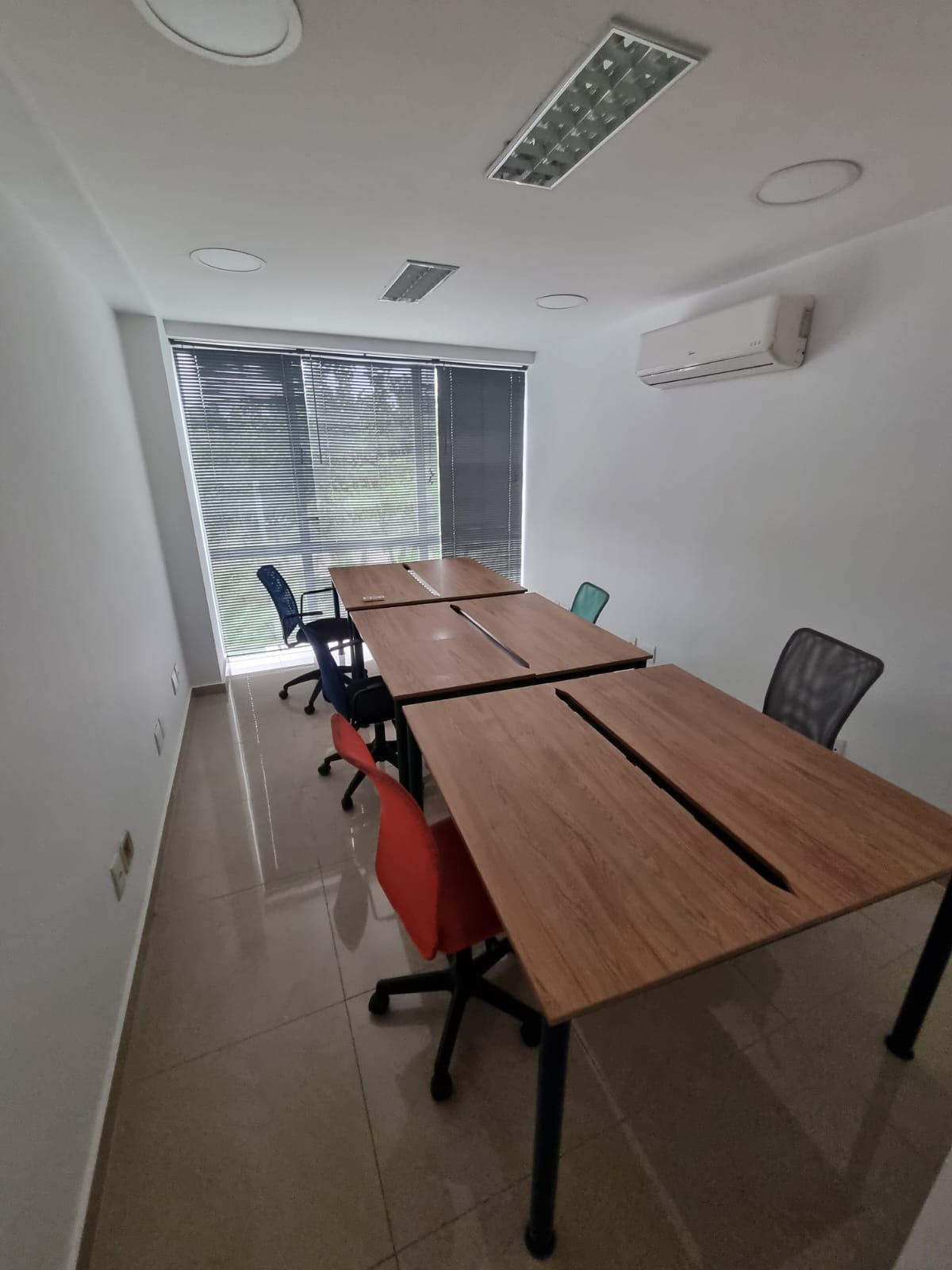 Foto da sala Escritório privativo para 6 posições · 20 a 30 m² em Barra da Tijuca, Rio de Janeiro (2/3)