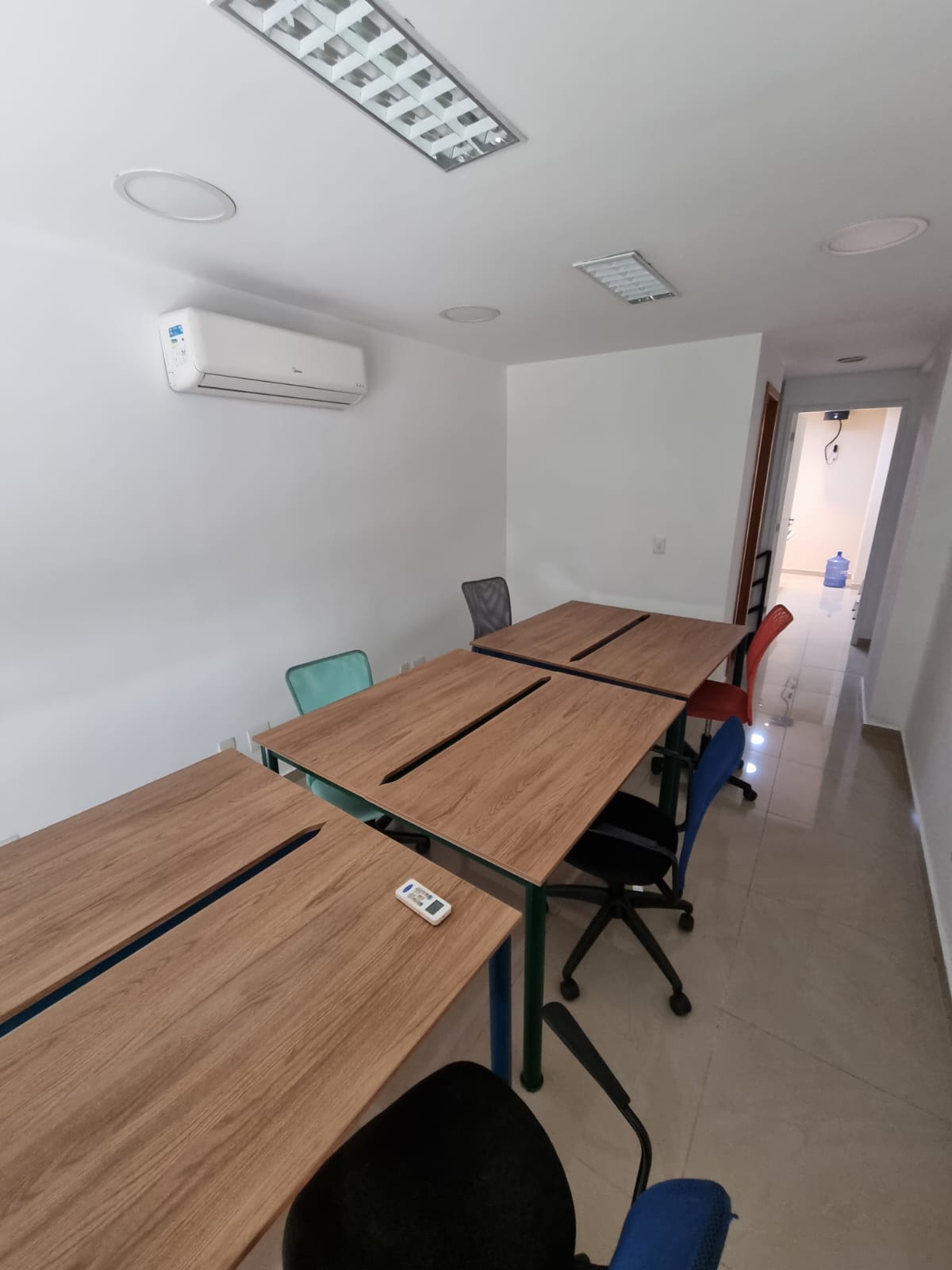 Foto da sala Escritório privativo para 6 posições · 20 a 30 m² em Barra da Tijuca, Rio de Janeiro (1/3)