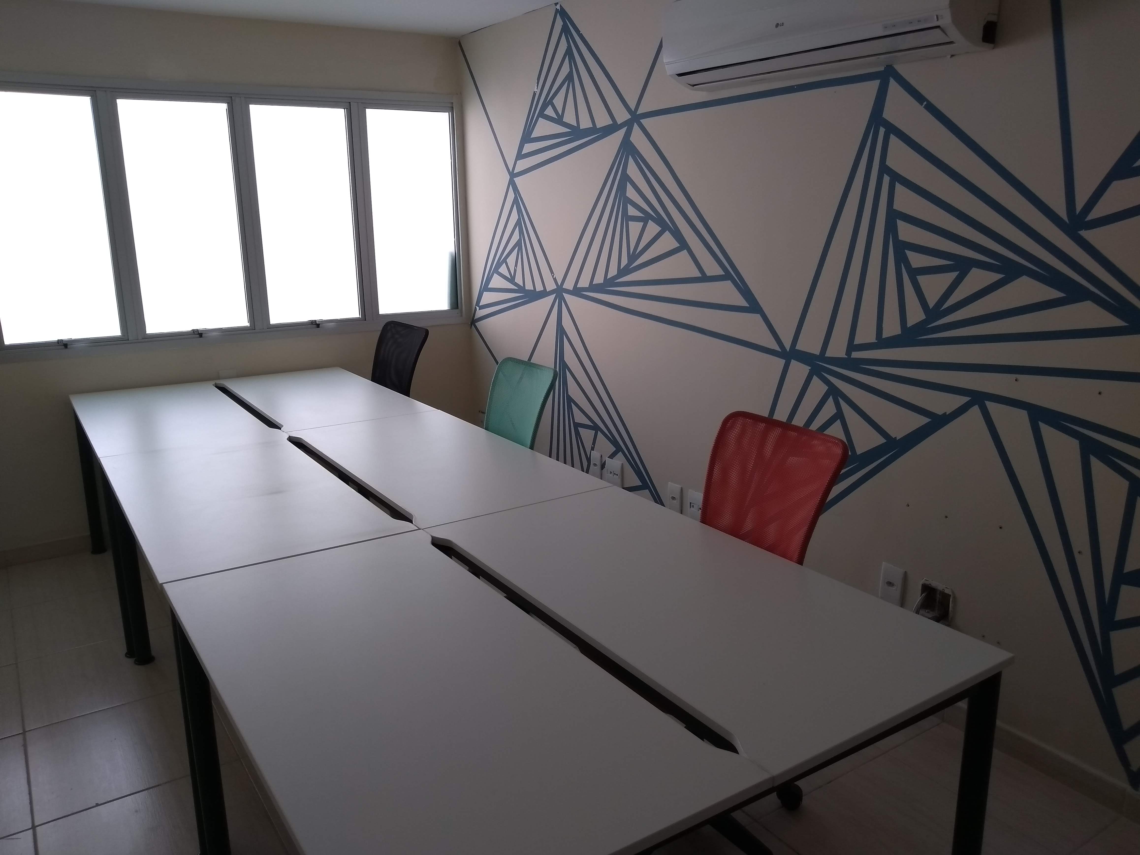 Foto de la sala Oficina privada para 6 puestos · 20 a 30 m² en Barra da Tijuca, Rio de Janeiro (3/3)