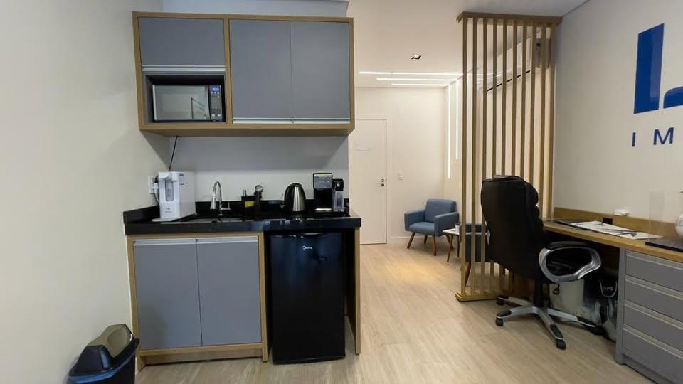 Foto da sala Escritório privativo para 8 posições · 20 a 30 m² em Centro, Balneário Camboriú (2/3)