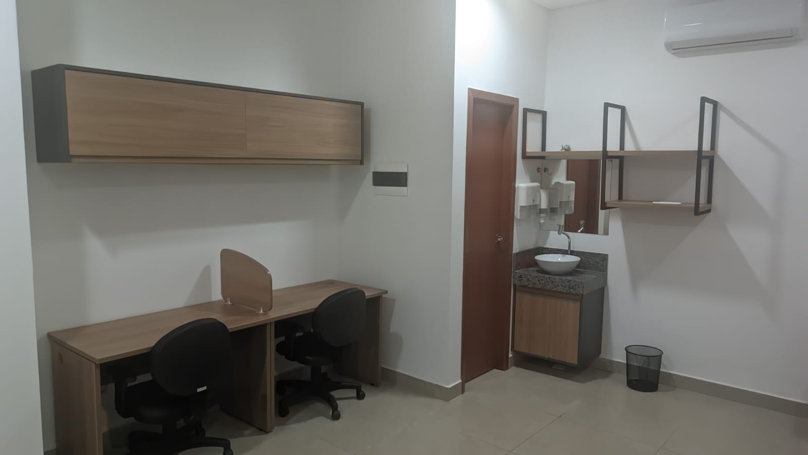 Foto da sala Escritório privativo para 5 posições · 20 a 30 m² em Centro-Sul, Cuiabá (2/3)