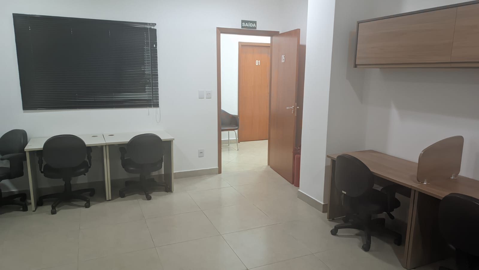 Foto da sala Escritório privativo para 5 posições · 20 a 30 m² em Centro-Sul, Cuiabá (1/3)