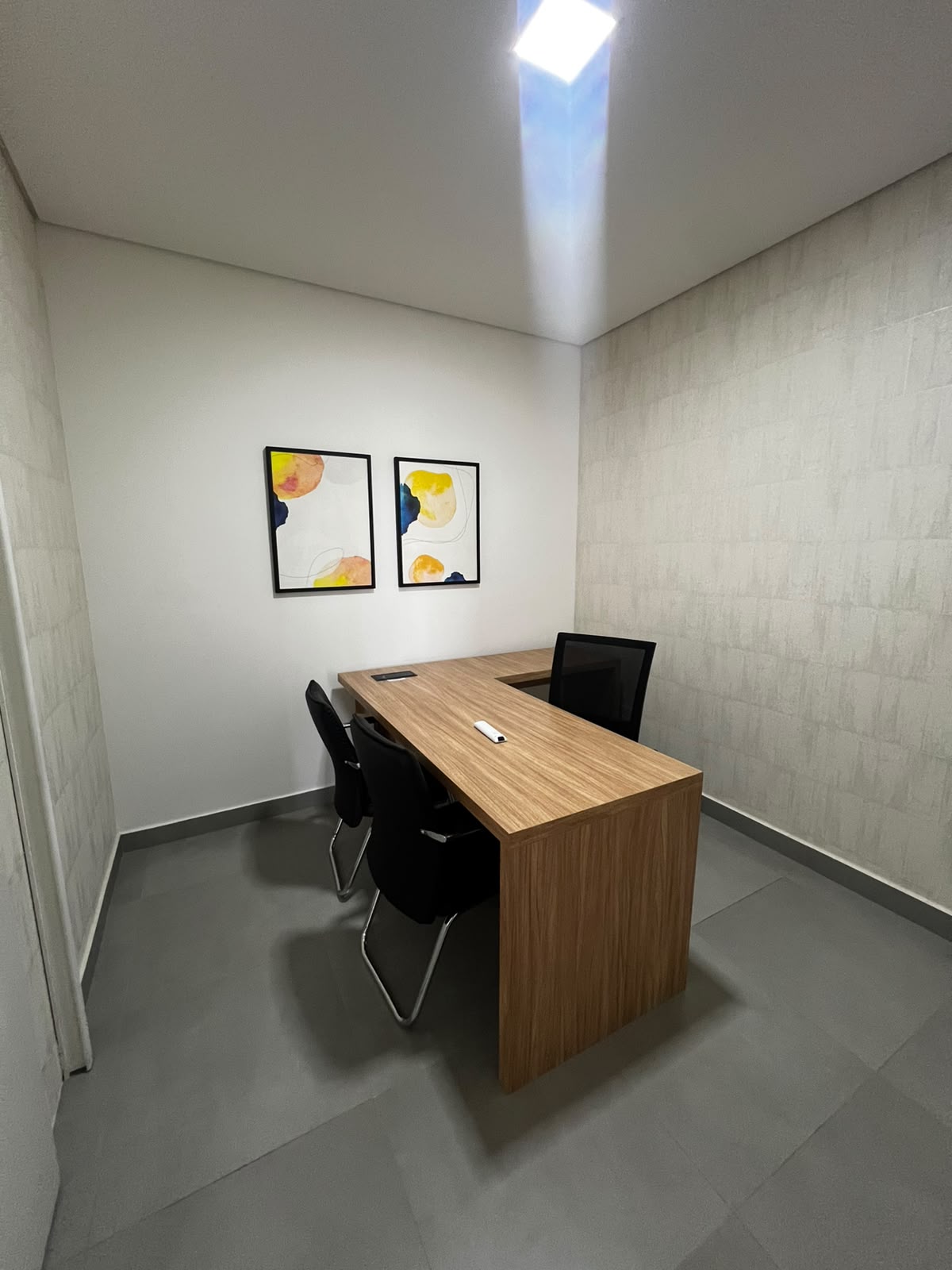 Foto de la sala Oficina privada para 3 puestos · 0 a 10 m² en Jardim Primavera, Nova Odessa (1/3)