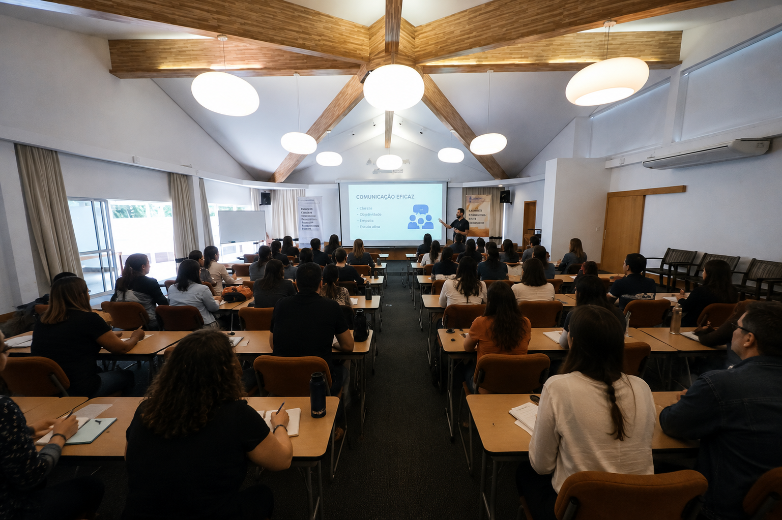 Foto de la sala Auditorio - RI — Mateus Leme Offices (2/13)