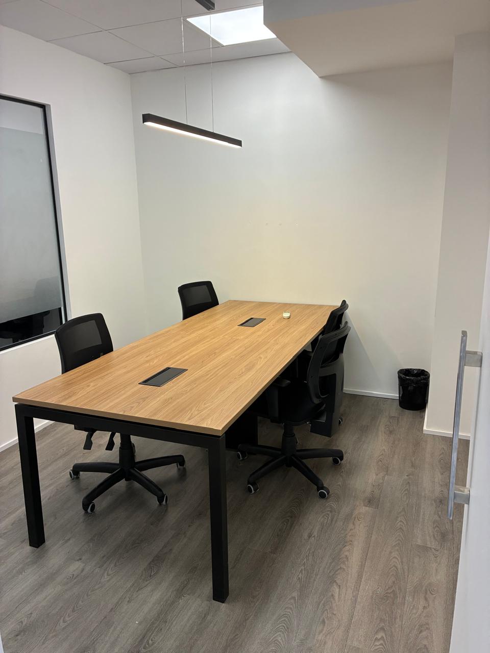 Foto de la sala Oficina privada para 26 puestos · 50 a 60 m² en Pinheiros, São Paulo (3/5)