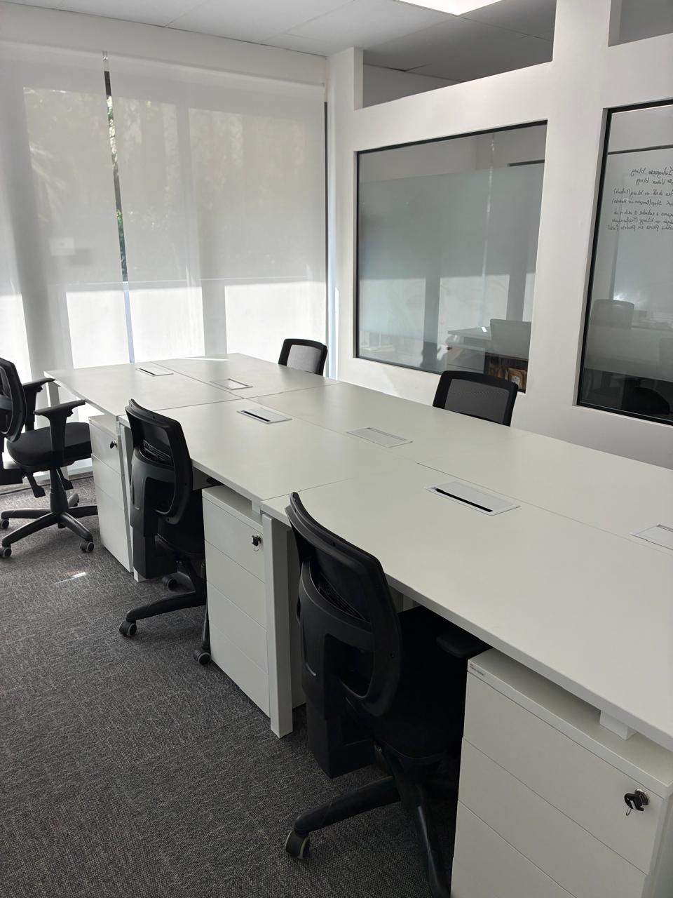 Foto da sala Escritório privativo para 6 posições · 10 a 20 m² em Pinheiros, São Paulo (2/3)