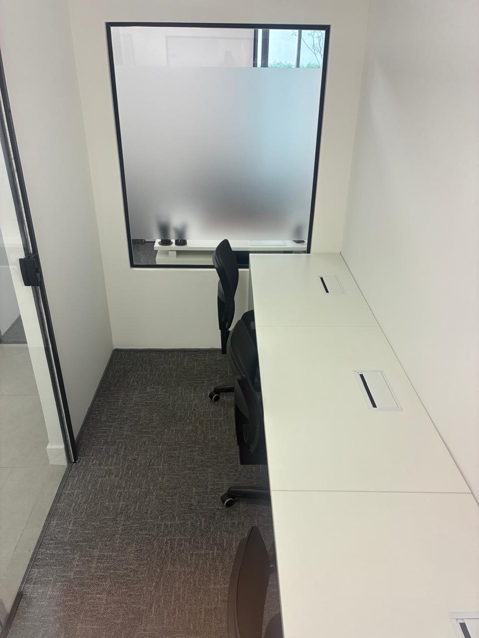 Foto da sala Escritório privativo para 3 posições · 0 a 10 m² em Pinheiros, São Paulo (1/3)