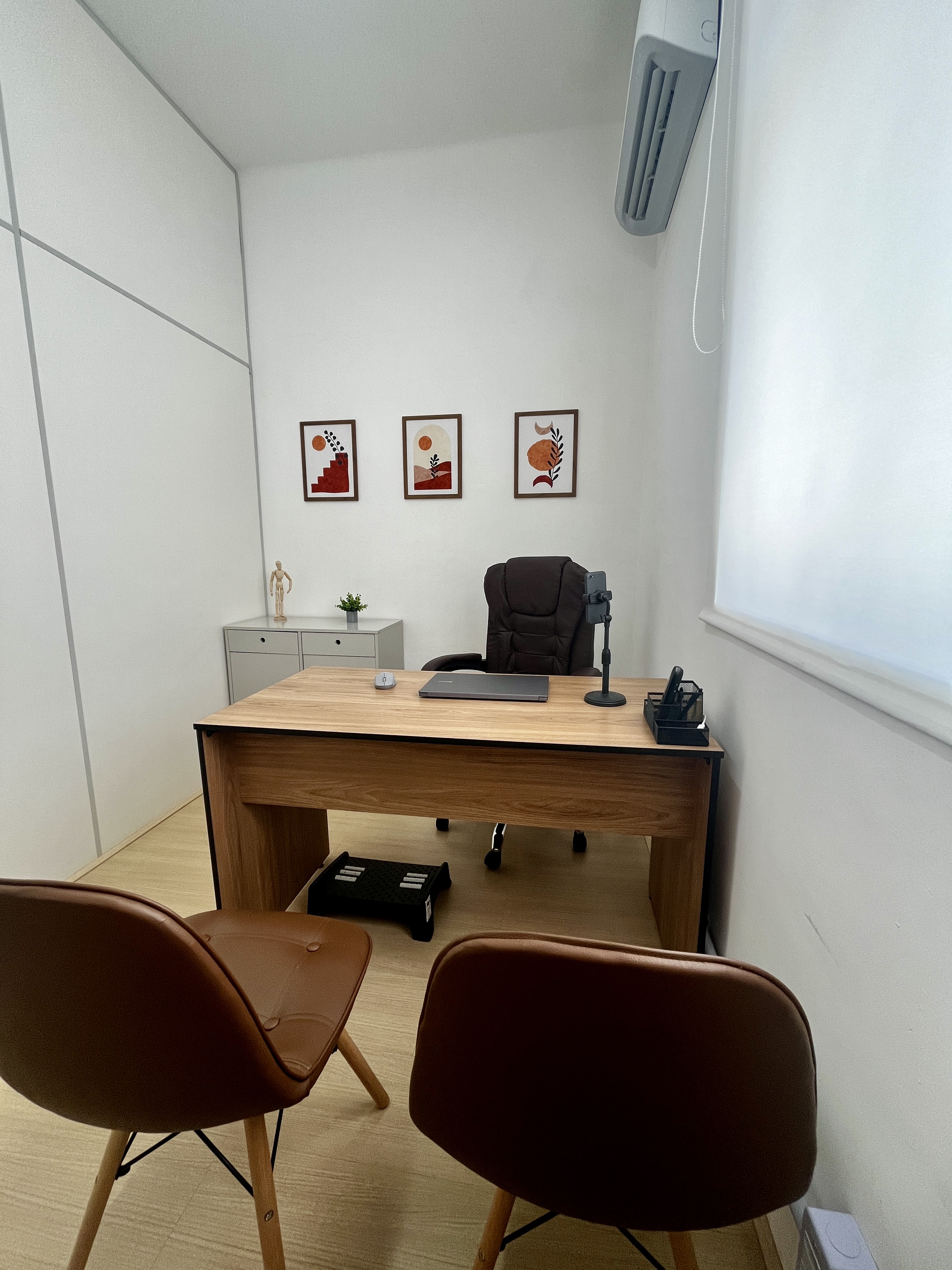 Foto da sala Escritório privativo para 4 posições · 0 a 10 m² em Centro, Nova Iguaçu (3/3)