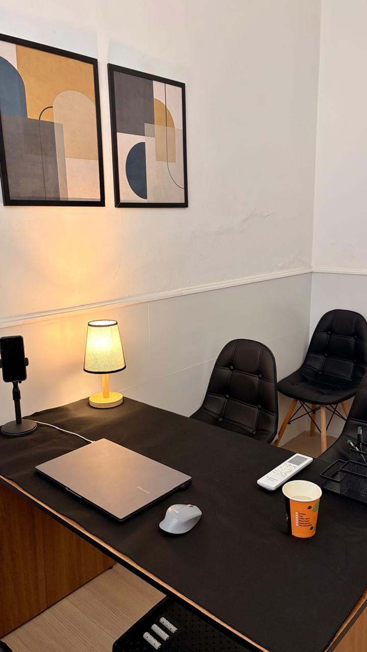 Foto da sala Escritório privativo para 4 posições · 10 a 20 m² em Centro, Nova Iguaçu (3/3)