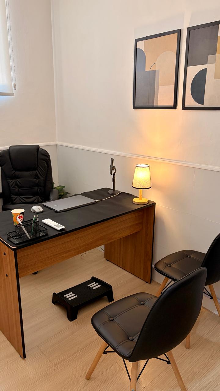Foto da sala Escritório privativo para 4 posições · 10 a 20 m² em Centro, Nova Iguaçu (2/3)