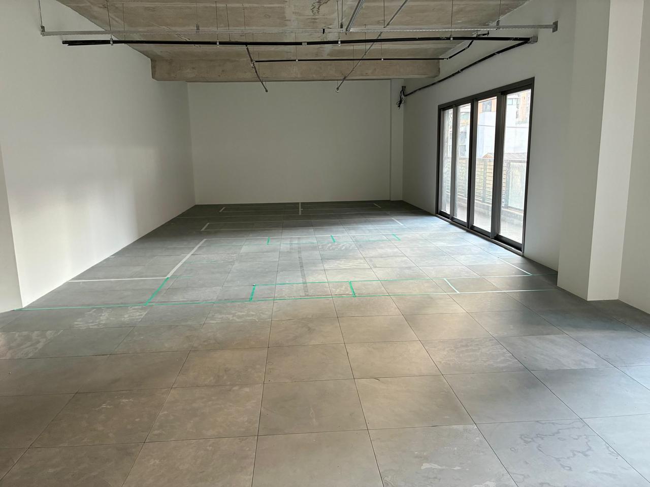 Foto de la sala Oficina privada para 50 puestos · 130 a 140 m² en Pinheiros, São Paulo (3/5)