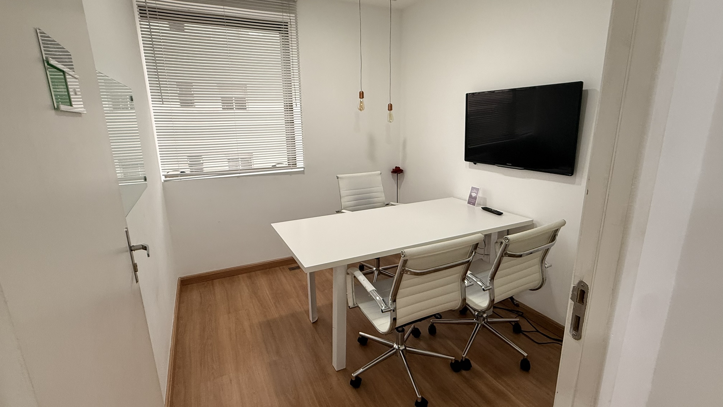 Foto de la sala Sala de Reunião 2 — Kaz Coworking (2/11)