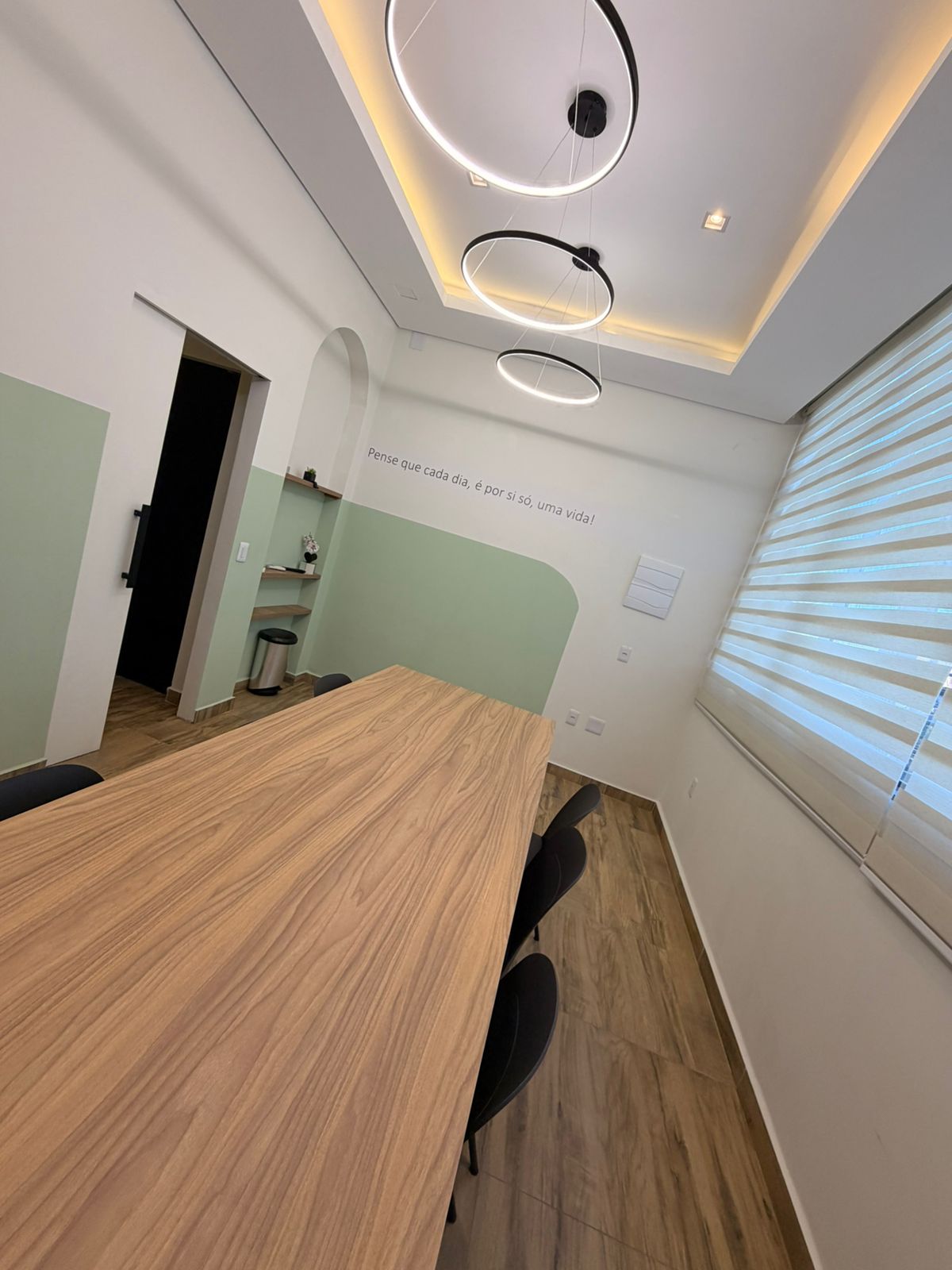 Foto de la sala Sala de Reunião — Espaço Renova (2/4)