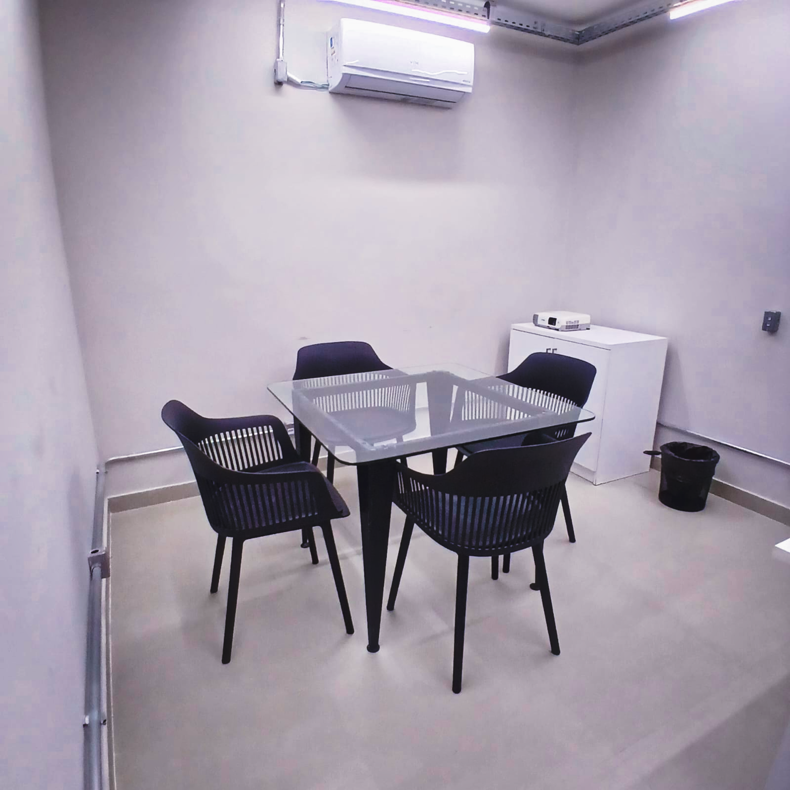 Foto da sala Escritório privativo para 5 posições · 0 a 10 m² em Joaquim Távora, Fortaleza (3/3)