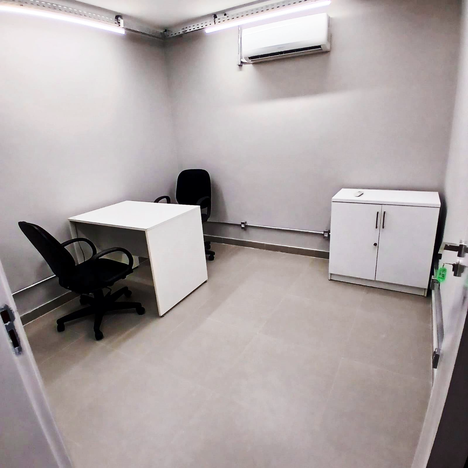 Foto da sala Escritório privativo para 5 posições · 0 a 10 m² em Joaquim Távora, Fortaleza (2/3)