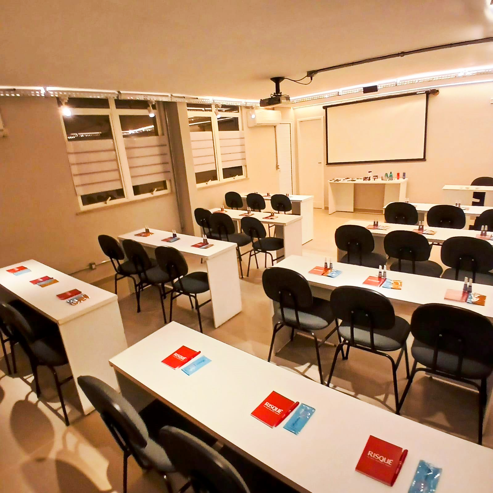 Photo of the room sala 17 — Open House Coworking (3/11)