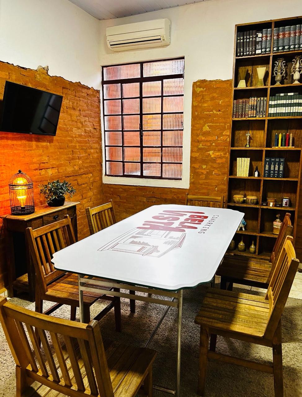 Foto da sala Escritório privativo para 8 posições · 10 a 20 m² em Bela Vista, Passos (1/3)