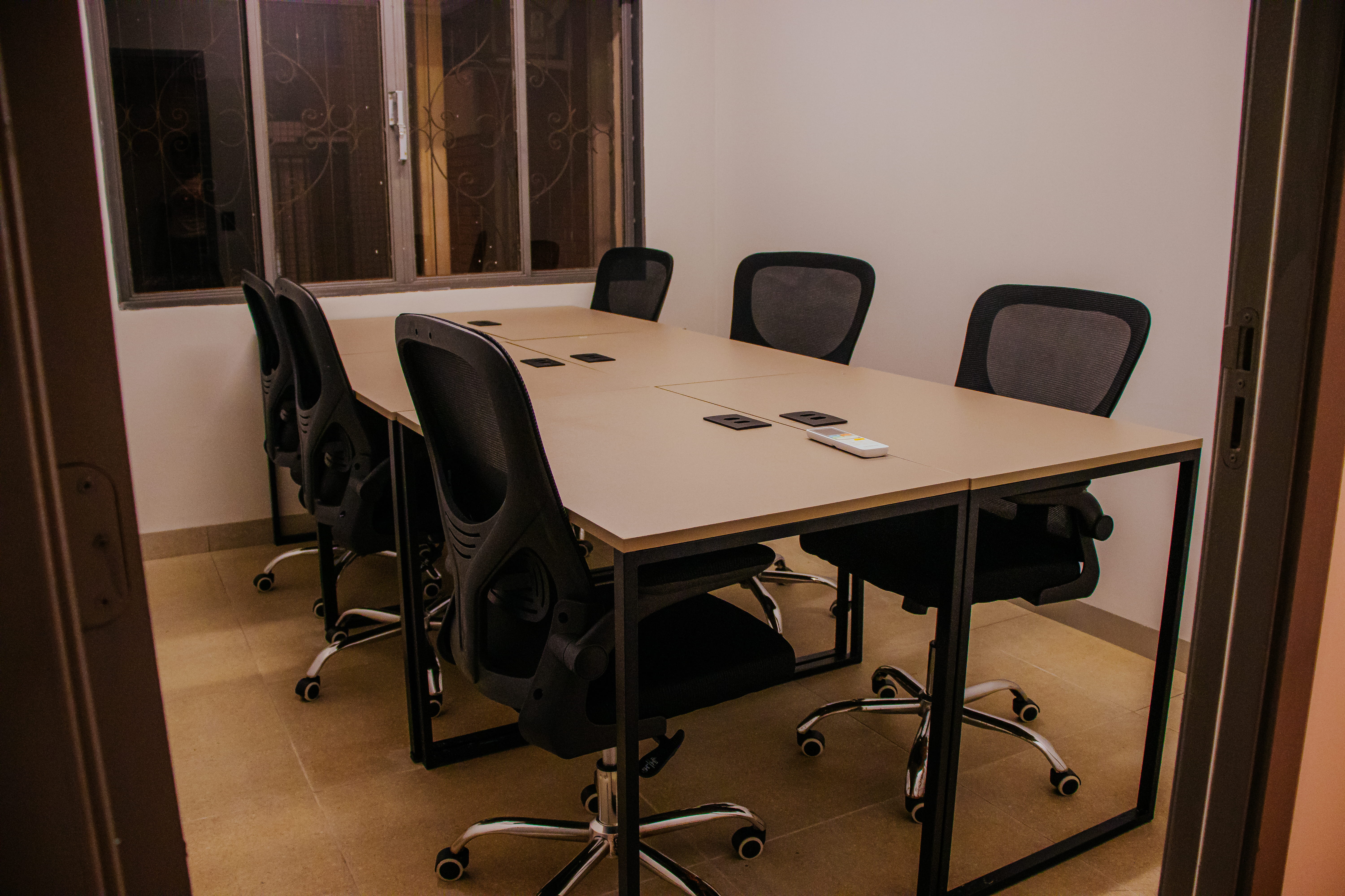 Foto de la sala Oficina privada para 6 puestos · 10 a 20 m² en Jardim dos Estados, Campo Grande (2/3)