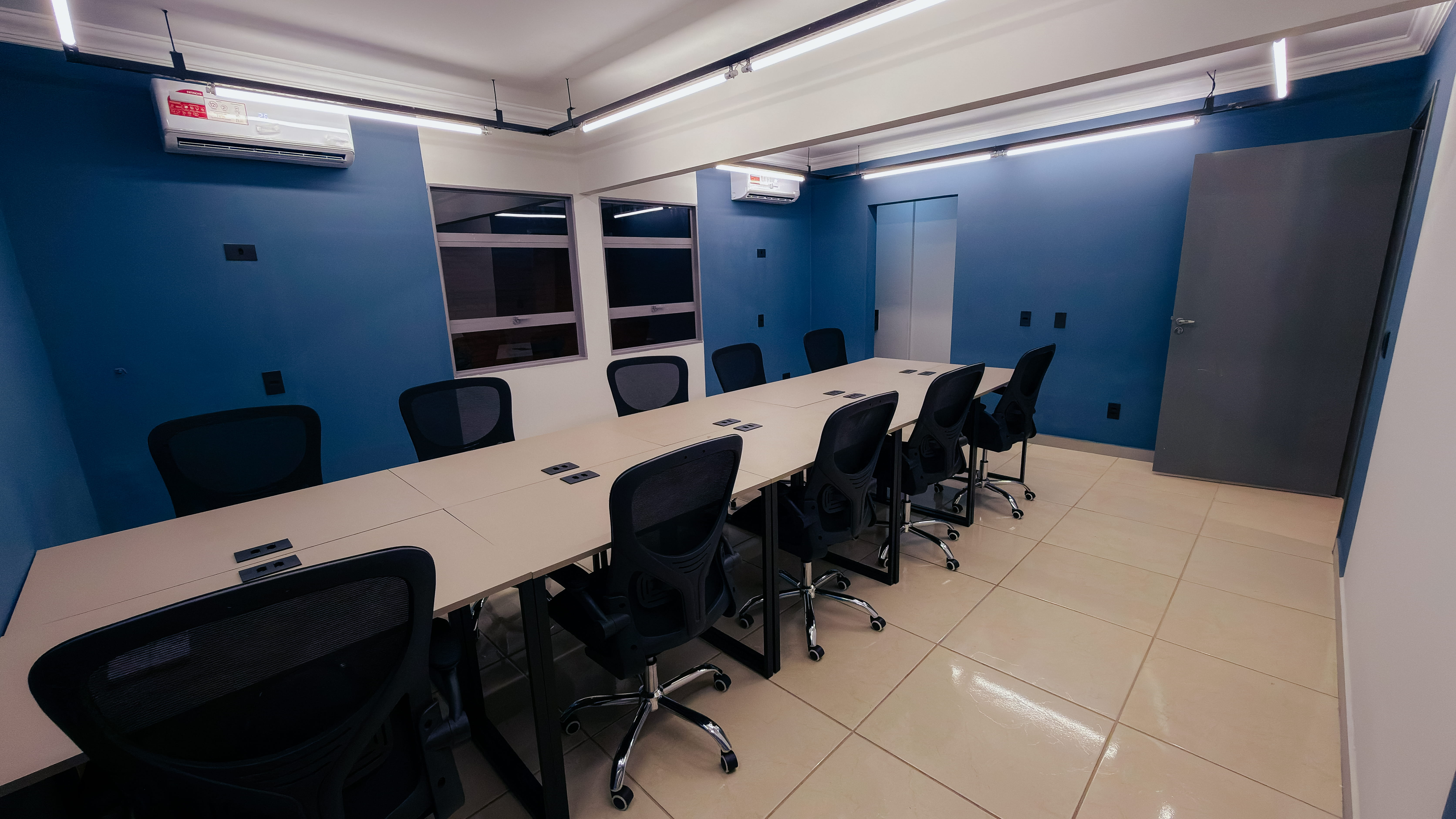 Foto da sala Escritório privativo para 16 posições · 20 a 30 m² em Jardim dos Estados, Campo Grande (1/3)