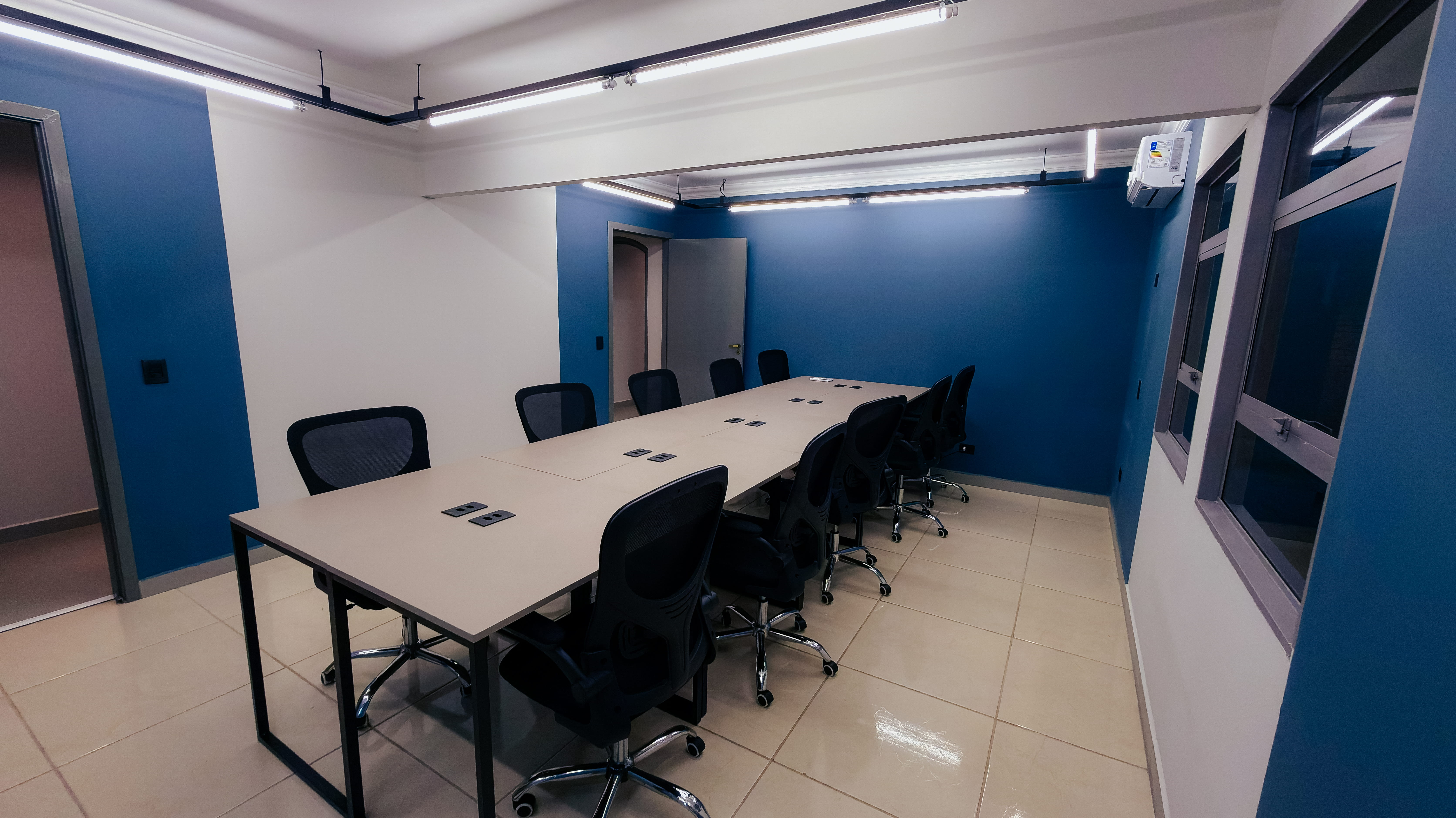 Foto da sala Escritório privativo para 16 posições · 20 a 30 m² em Jardim dos Estados, Campo Grande (2/3)