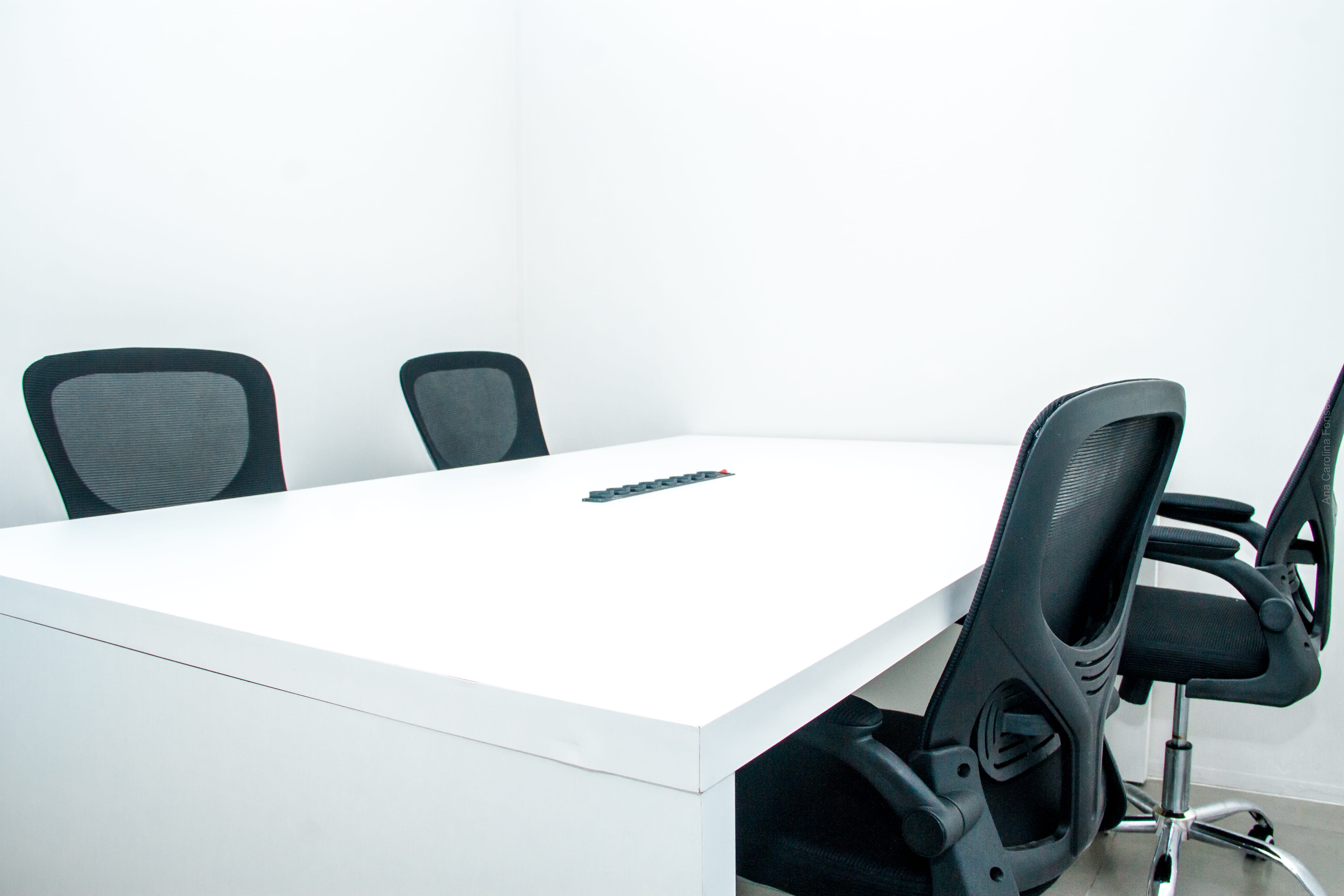 Foto de la sala Oficina privada para 4 puestos · 0 a 10 m² en Jardim dos Estados, Campo Grande (3/3)