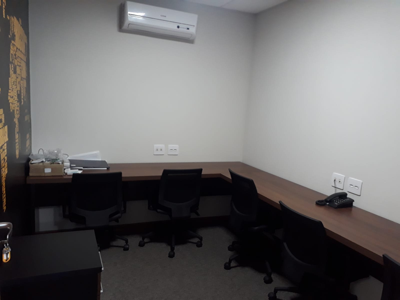 Foto da sala Escritório privativo para 5 posições · 0 a 10 m² em Estoril, Belo Horizonte (2/3)