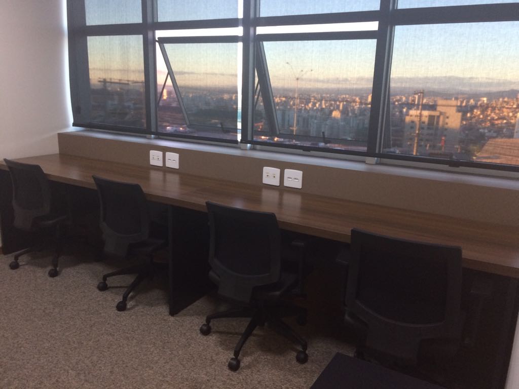 Foto de la sala Oficina privada para 7 puestos · 10 a 20 m² en Estoril, Belo Horizonte (2/3)