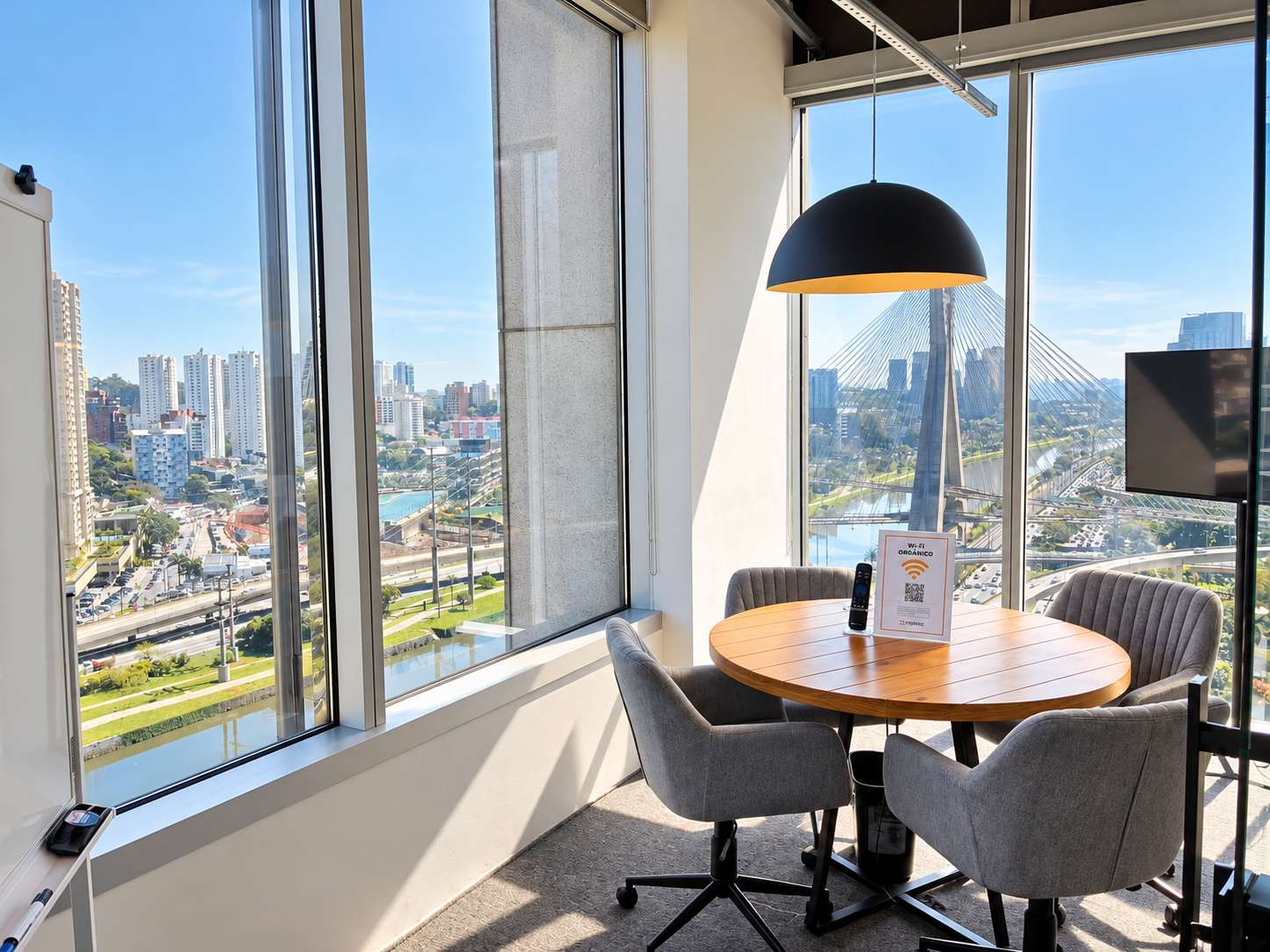 Sala de Reunião Hyatt — Vila Cordeiro, São Paulo/SP