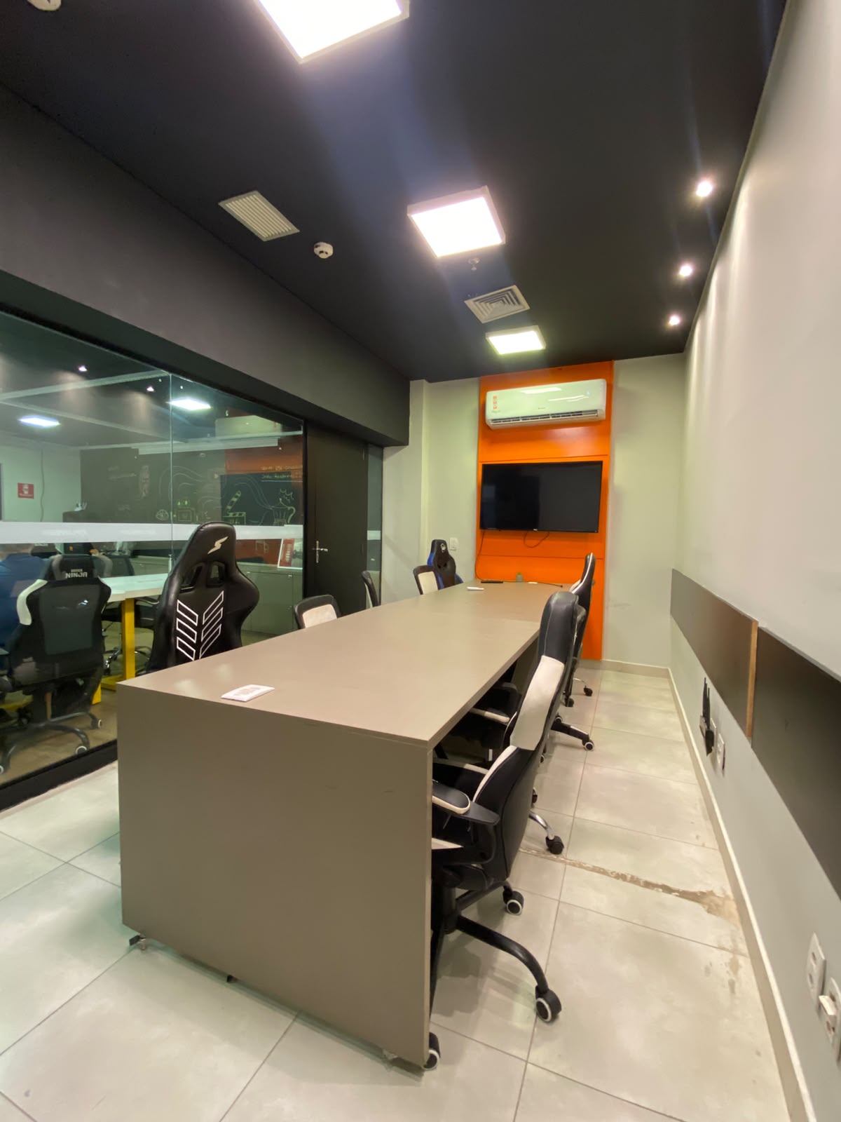 Foto da sala Sala de reunião — Use Coworking (2/12)