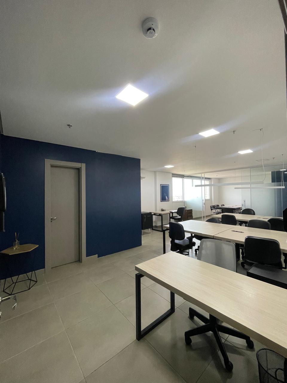 Foto de la sala Oficina privada para 16 puestos · 20 a 30 m² en Cidade Nova, Passo Fundo (3/3)
