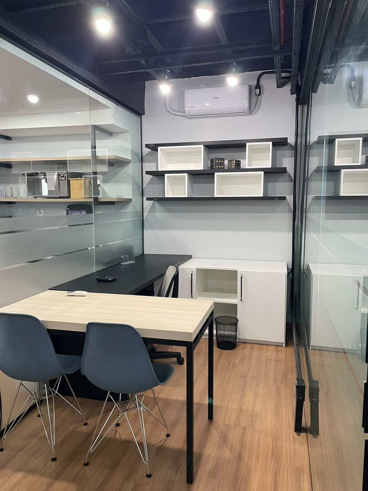 Foto de la sala Oficina privada para 1 puesto · 0 a 10 m² en Cidade Nova, Passo Fundo (1/3)